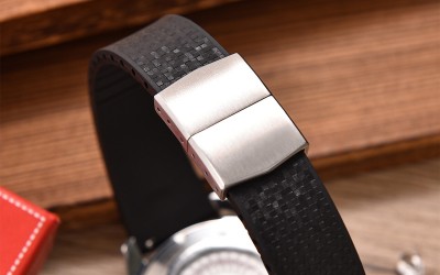 Cut-to-size mosaic-textured FKM rubber watch strap with deployant clasp, 20 mm, Black